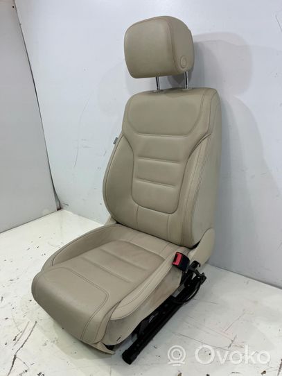 Volkswagen Touareg II Asiento delantero del pasajero 