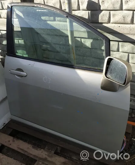 Nissan Tiida C11 Portiera anteriore 