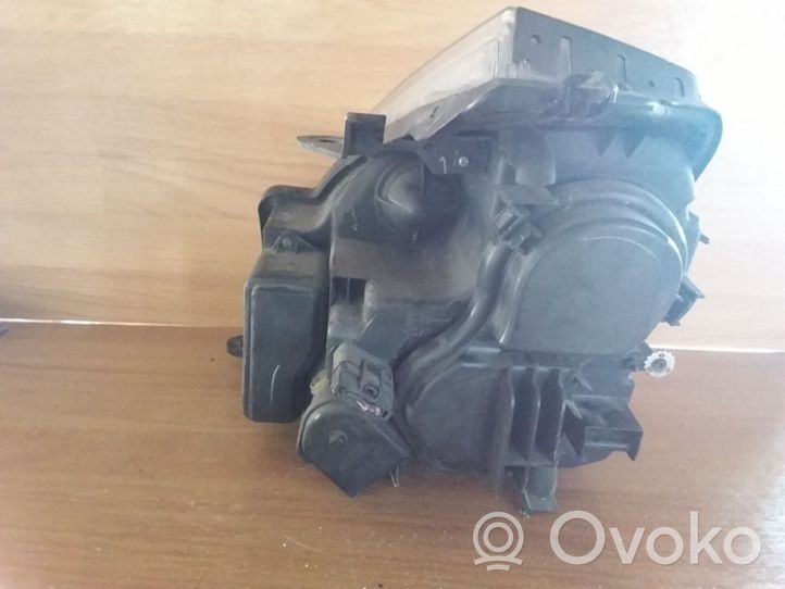 Renault Vel Satis Lampa przednia 8200014358E