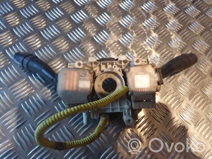 Hyundai Trajet Leva/interruttore dell’indicatore di direzione e tergicristallo DC01020023