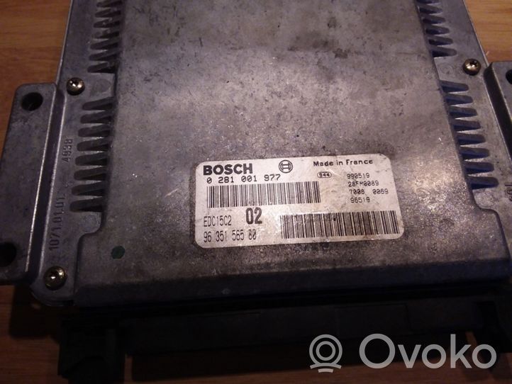 Peugeot 406 Calculateur moteur ECU 0281001977