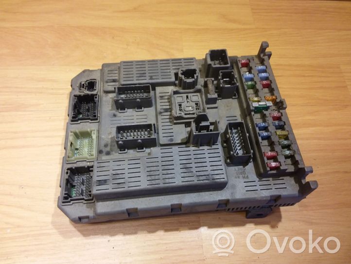 Citroen C5 Module de fusibles 9637466180