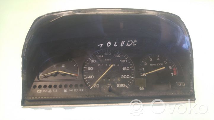 Seat Toledo I (1L) Licznik / Prędkościomierz 81117648