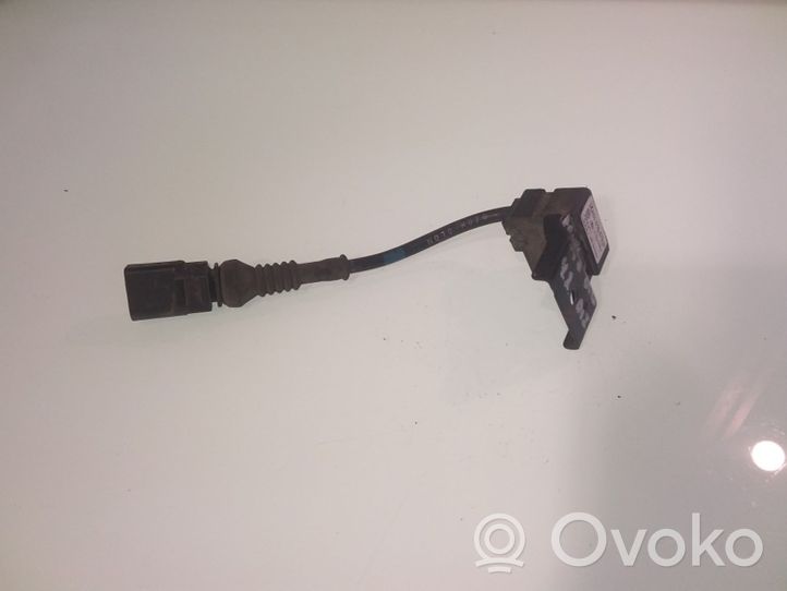 Audi A8 S8 D2 4D Priekšpusē piekares augstuma sensors 4E0616575B