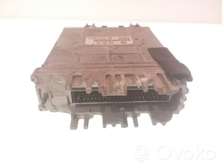 Volkswagen Sharan Calculateur moteur ECU 028906021GT