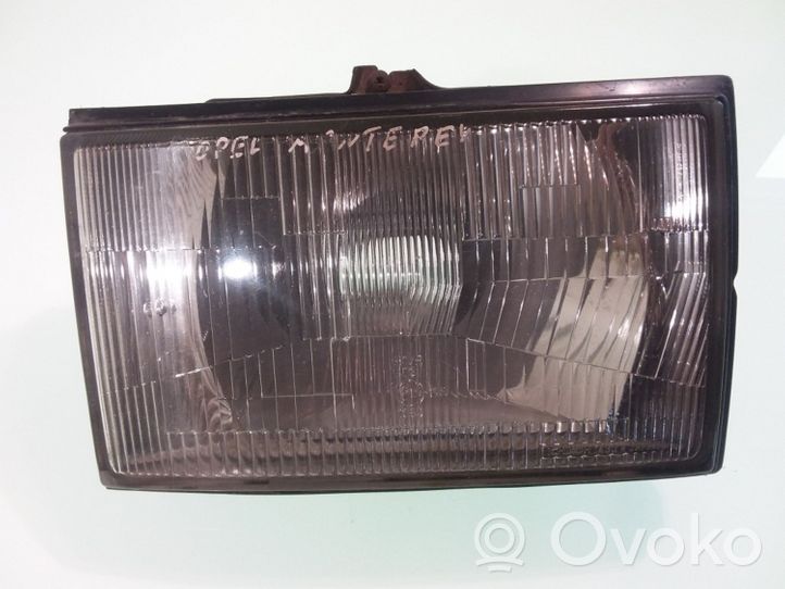 Opel Monterey Faro/fanale 