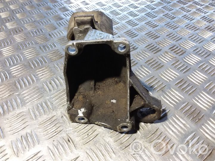 Audi A6 S6 C4 4A Supporto della scatola del cambio 4A0399114K