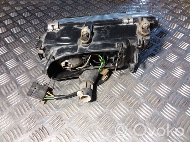 Alfa Romeo 155 Lampa przednia 6671107L