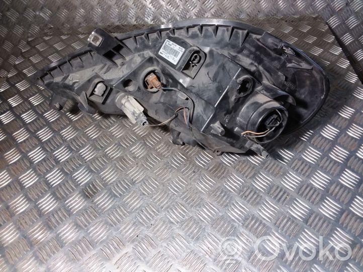 Opel Vivaro Headlight/headlamp 93859834