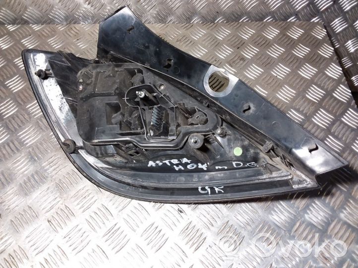 Opel Astra H Lampa tylna 24451837