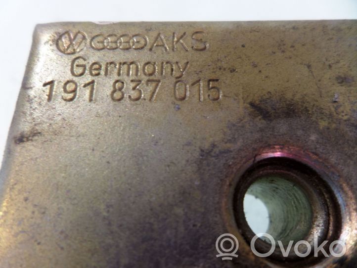 Volkswagen Golf II Front door lock 191837015