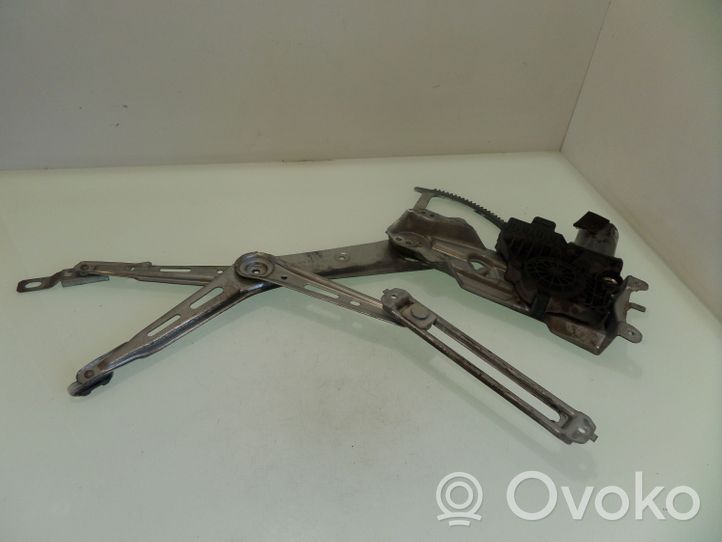 Opel Zafira A Front door manual window regulator 90579572