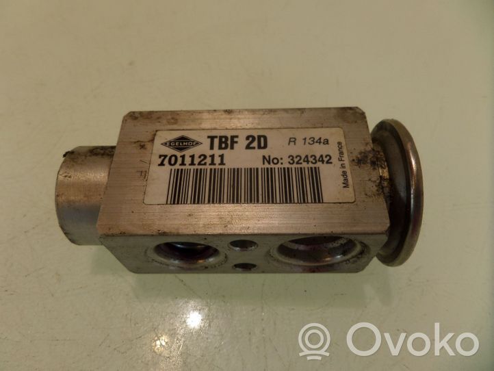 Opel Zafira B Air conditioning (A/C) expansion valve 7011211