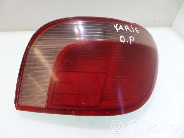 Toyota Yaris Lampa tylna 5308701