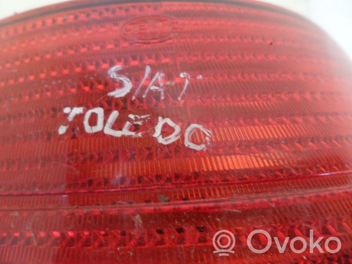Seat Toledo I (1L) Rear/tail lights 96164800