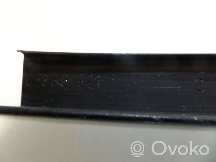 Volkswagen PASSAT B5 Rivestimento modanatura del vetro della portiera posteriore 3B0839901