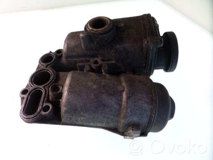 Volvo S80 Supporto di montaggio del filtro dell’olio 08642839