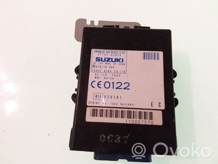 Suzuki Grand Vitara I Oven keskuslukituksen ohjausyksikön moduuli 3719165D23