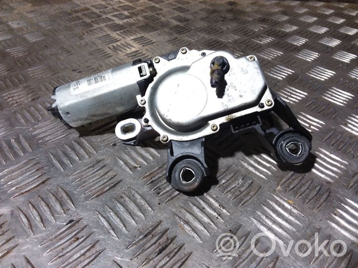 Volkswagen PASSAT B5.5 Motor del limpiaparabrisas trasero 3B9955711C