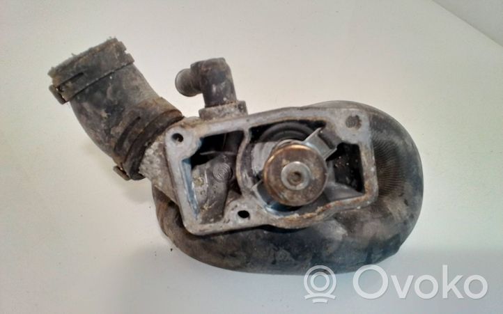 Opel Zafira A Tuyau de liquide de refroidissement moteur 90572899