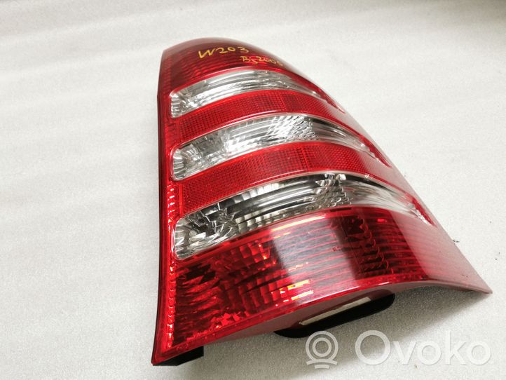 Mercedes-Benz C W203 Lampa tylna ULO3313