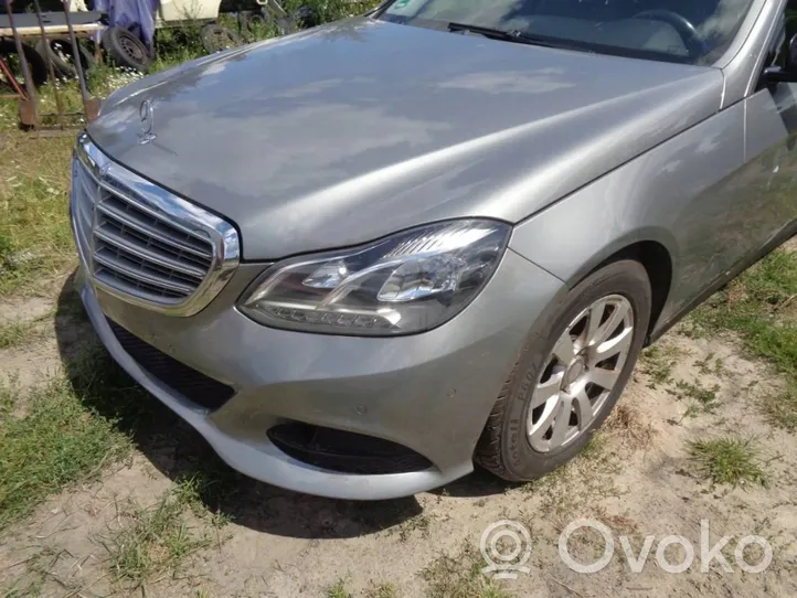 Mercedes-Benz E W212 Kompletny zestaw przedniej części nadwozia / karoserii 