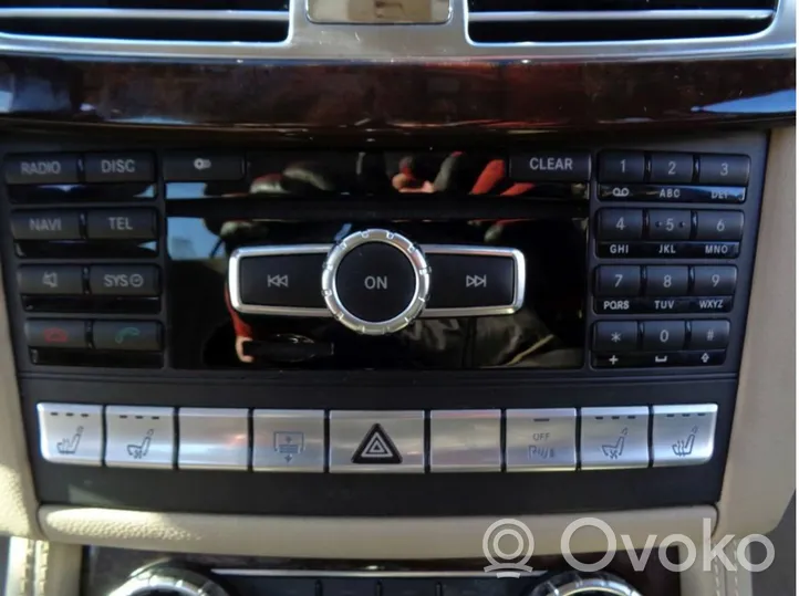 Mercedes-Benz CLS C218 X218 Radio/CD/DVD/GPS-pääyksikkö 