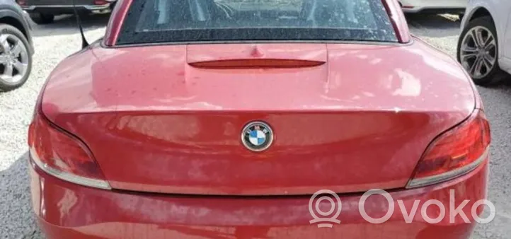 BMW Z4 E85 E86 Galinis dangtis (bagažinės) 