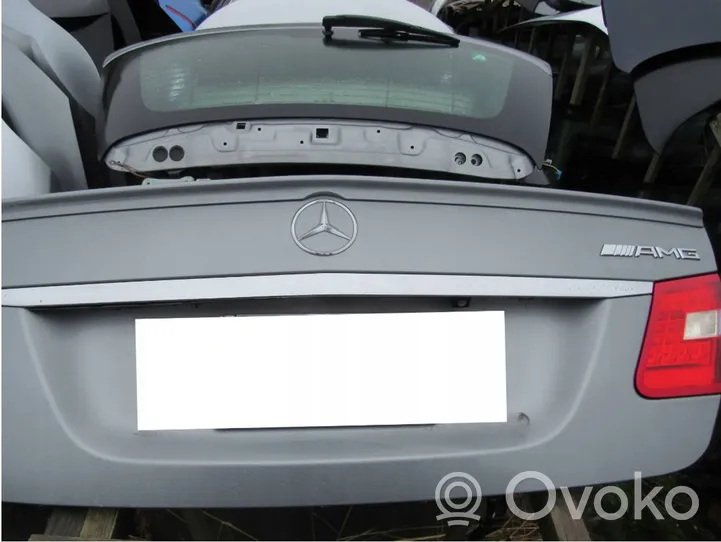 Mercedes-Benz E AMG W212 Lava-auton perälauta 