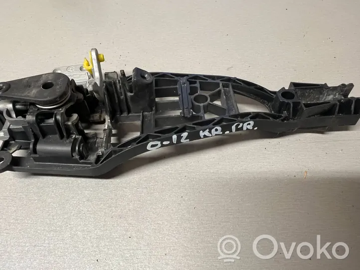 Opel Corsa D Klamka/wspornik zewnętrzny drzwi przednich 