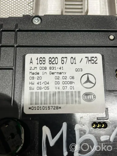 Mercedes-Benz B W245 Światło fotela przedniego A1698206701