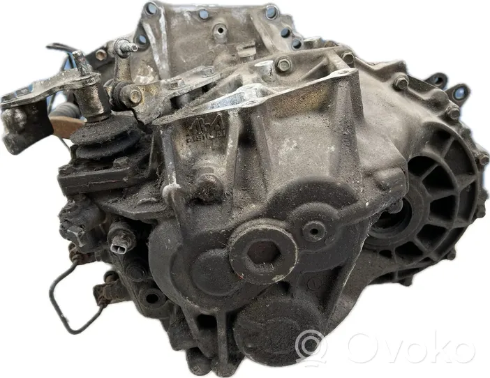 Toyota Avensis T250 Mechaninė 5 pavarų dėžė A6501033