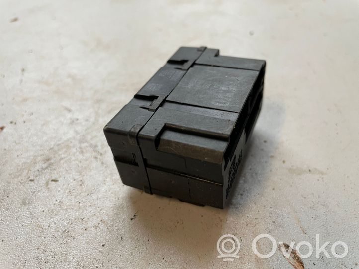 Volvo S60 Seat heating relay 9442947