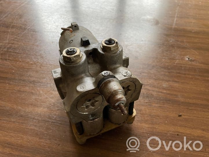 Audi 80 90 B3 ABS Pump 0265201049