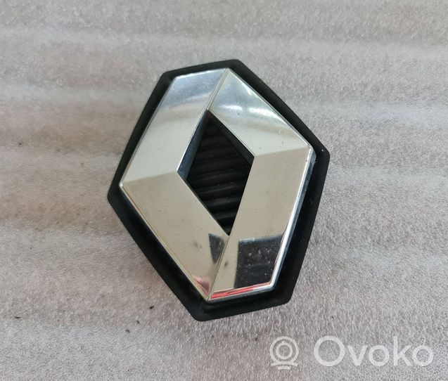 Renault Megane II Manufacturer badge logo/emblem 8200115115