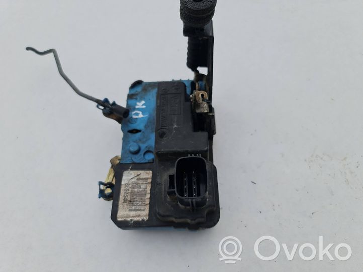 Volvo V70 Serrure de porte avant 8650544