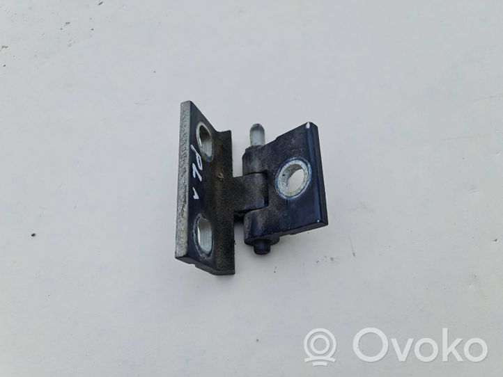 Volvo V70 Front door upper hinge 