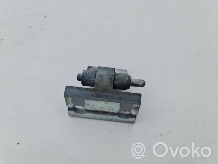 Volvo V70 Front door upper hinge 