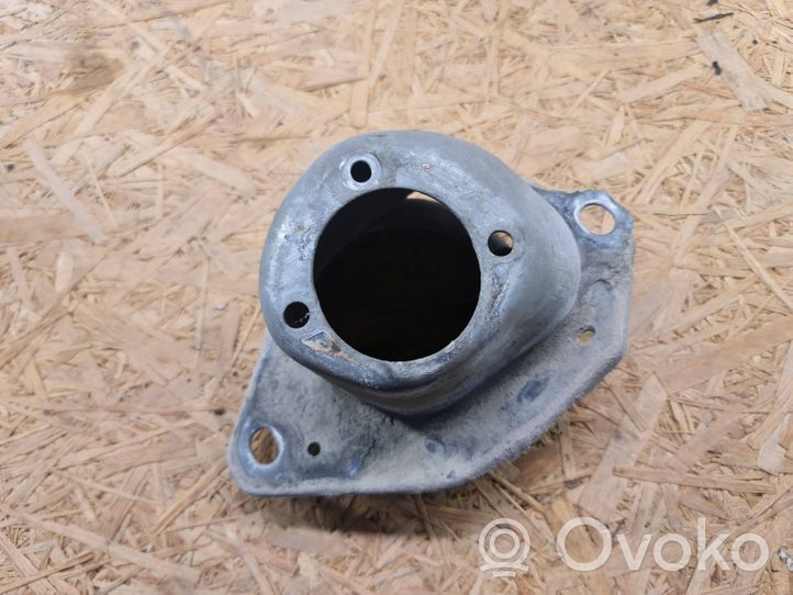 Volvo V70 Front shock absorber mounting bracket 