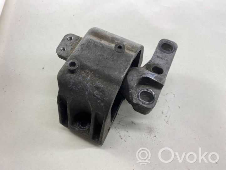 Volkswagen Golf IV Supporto di montaggio del motore 1J0199262BF