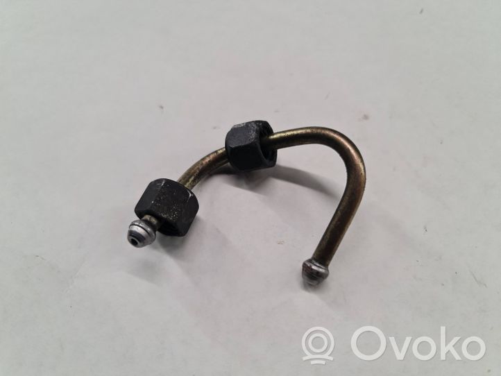 Volvo S40, V40 Fuel injector supply line/pipe 