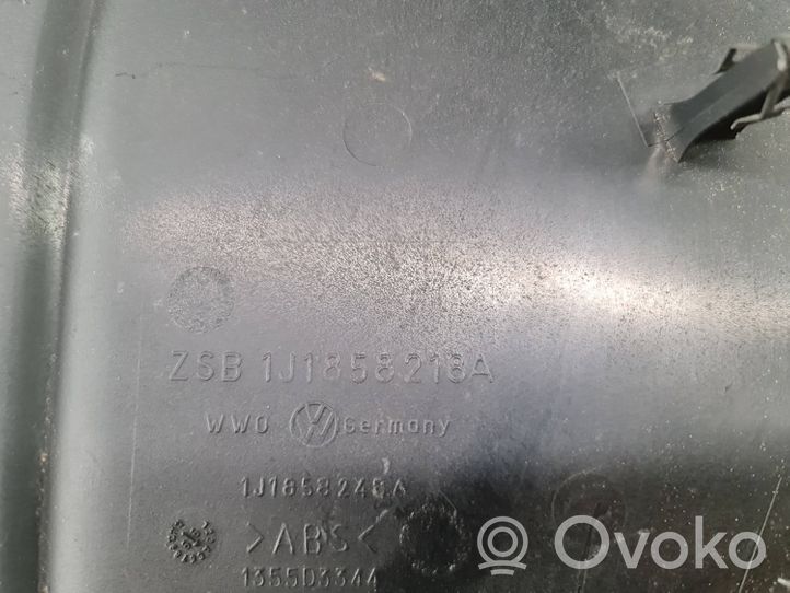 Volkswagen Bora Moldura del extremo lateral de panel 1J1858218A