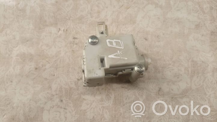 Volkswagen Golf IV Fuel tank cap lock motor 3B0959781B