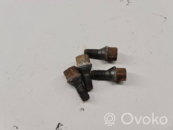 Fiat Grande Punto Nuts/bolts 