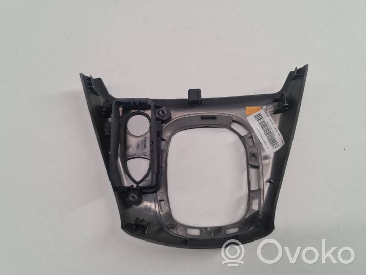 Renault Scenic II -  Grand scenic II Contour de levier de vitesses 8200141006