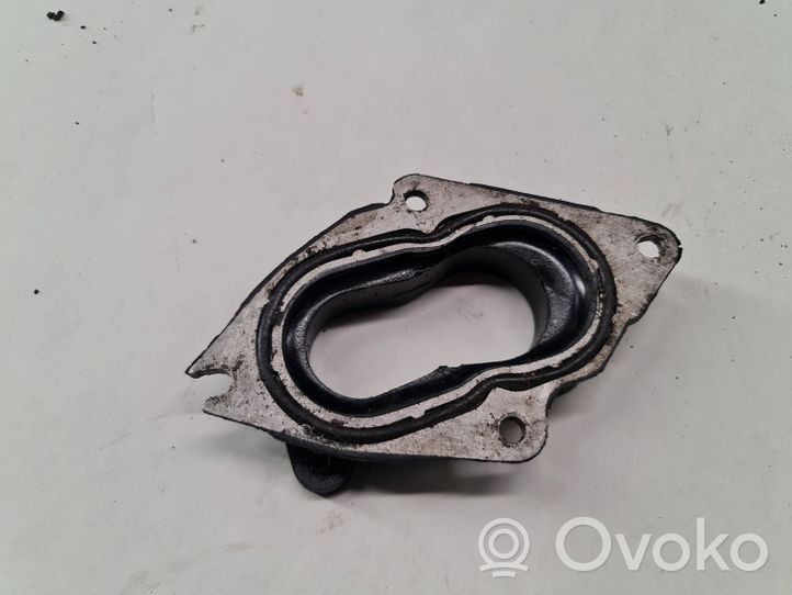 Volkswagen Golf II Altra parte del carburatore 03330624