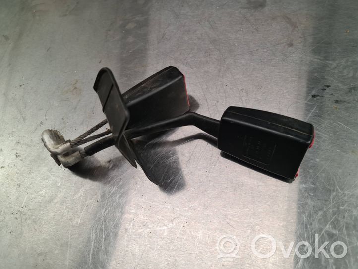 Audi A4 S4 B5 8D Boucle de ceinture de sécurité arrière centrale 8D0857739D