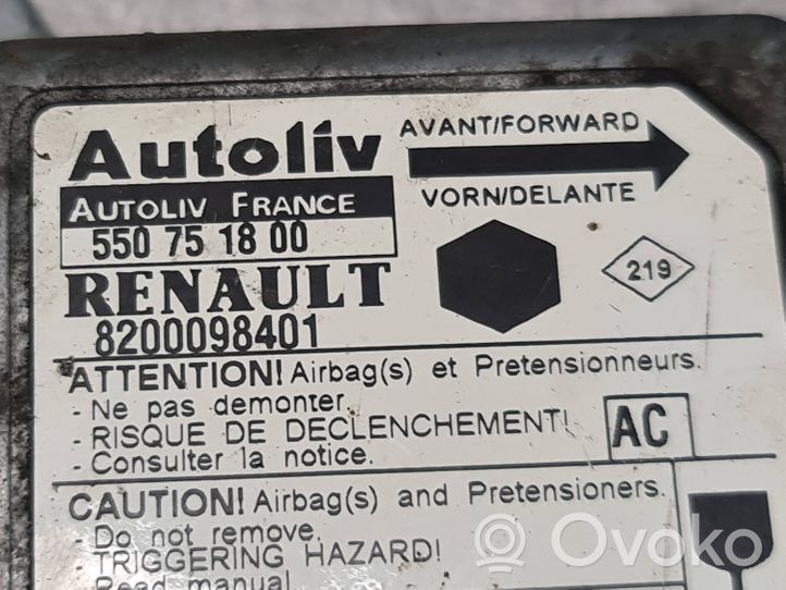 Renault Megane II Sterownik / Moduł Airbag 8200098401