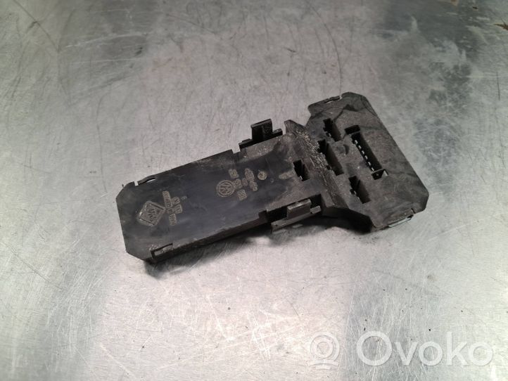 Volkswagen PASSAT B5 Element lampy tylnej 3B9945257