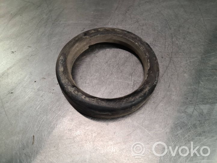 Volvo S60 Ressort hélicoïdal arrière support (caoutchouc) 92031